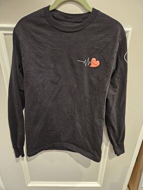 Dream streamer black long sleeve shirt with heart With Pulse Line Size Small